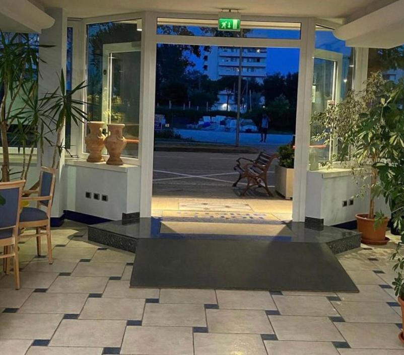 Hotel Bristol ميسانو ادرياتيكو المظهر الخارجي الصورة
