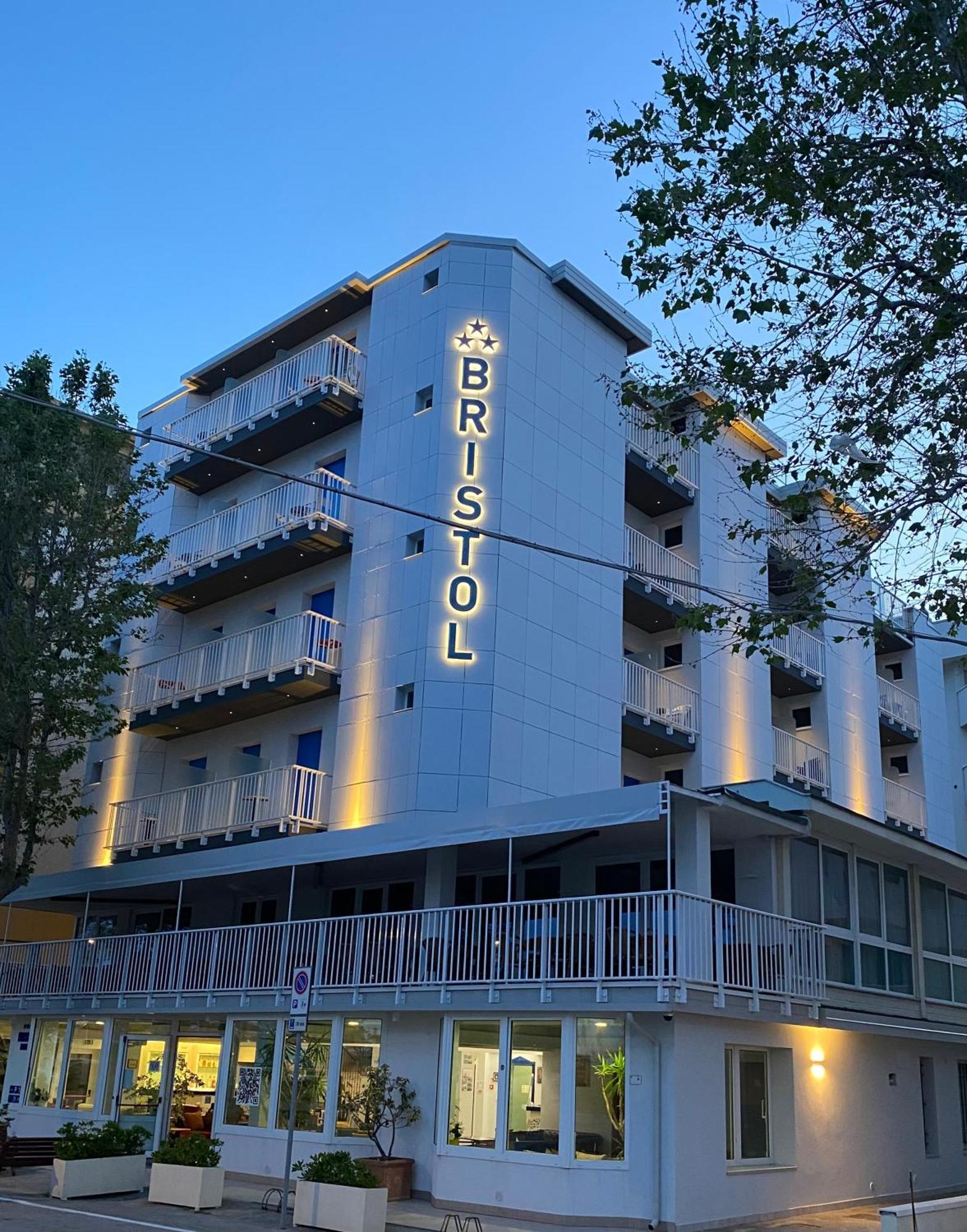 Hotel Bristol ميسانو ادرياتيكو المظهر الخارجي الصورة