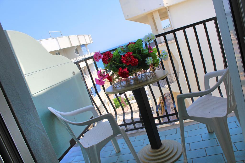 Hotel Bristol ميسانو ادرياتيكو المظهر الخارجي الصورة