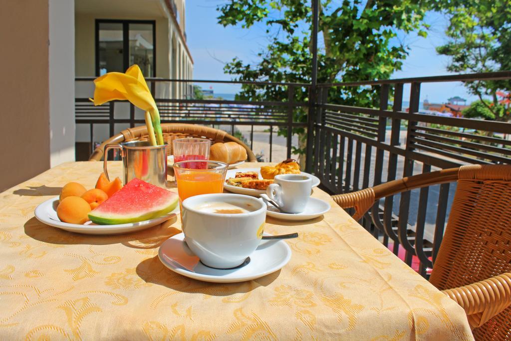 Hotel Bristol ميسانو ادرياتيكو المظهر الخارجي الصورة